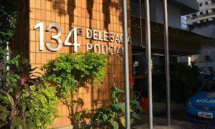 Cinco criminosos sequestram casal no Farol de São Thomé, em Campos 
