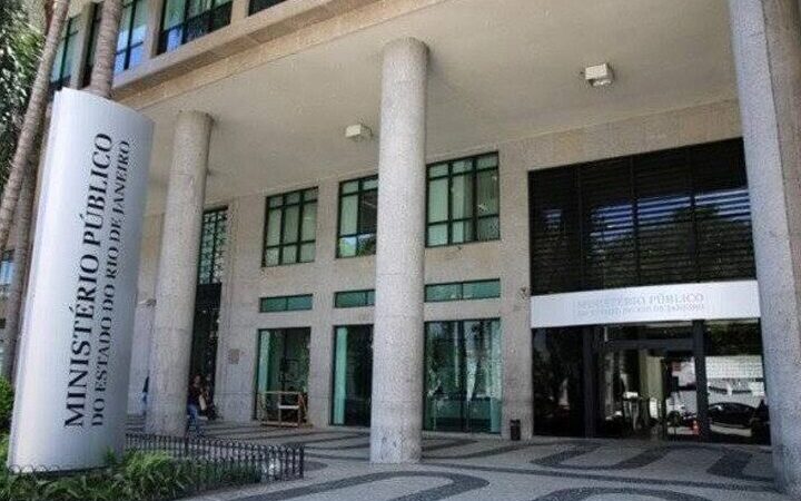 MP denuncia e cumpre mandados de busca e apreensão contra delegados em Carmo e Friburgo