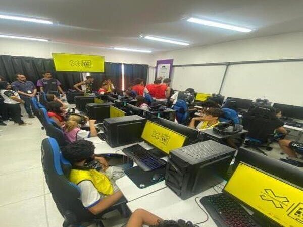 Projetos preparam semanalmente mais de 700 alunos de SJB para os desafios da vida