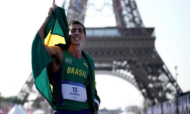 Caio Bonfim é prata na marcha atlética