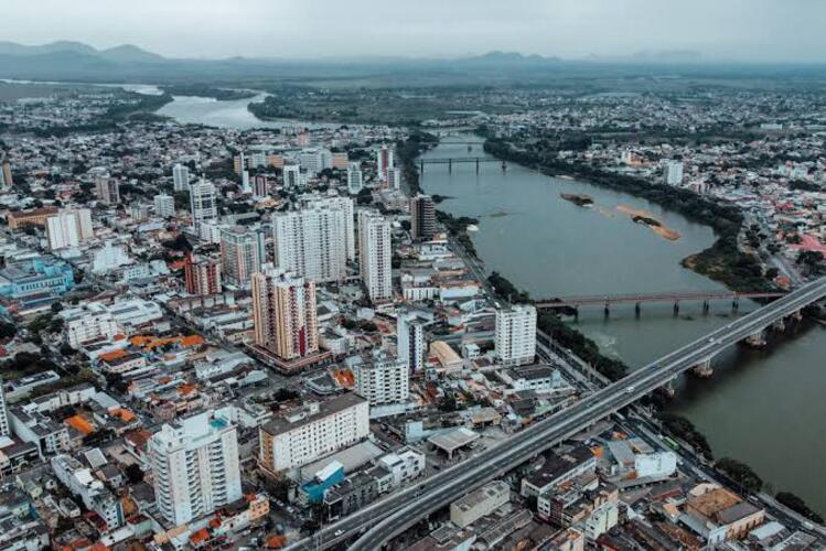 Firjan envia carta ao prefeito contra proibição de veículos de carga no Centro de Campos