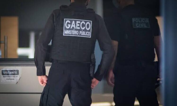 MP cumpre mandados de prisão contra policiais civis em São Pedro da Aldeia