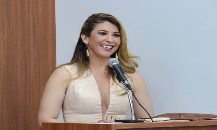 STF retorna ao cargo prefeita de Saquarema 