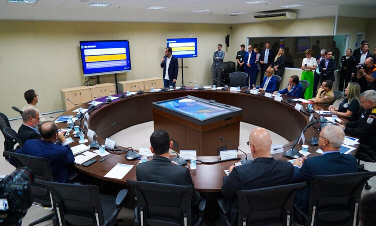 Governador do Rio anuncia aumento de efetivo de 5.500 agentes nas polícias Militar e Civil