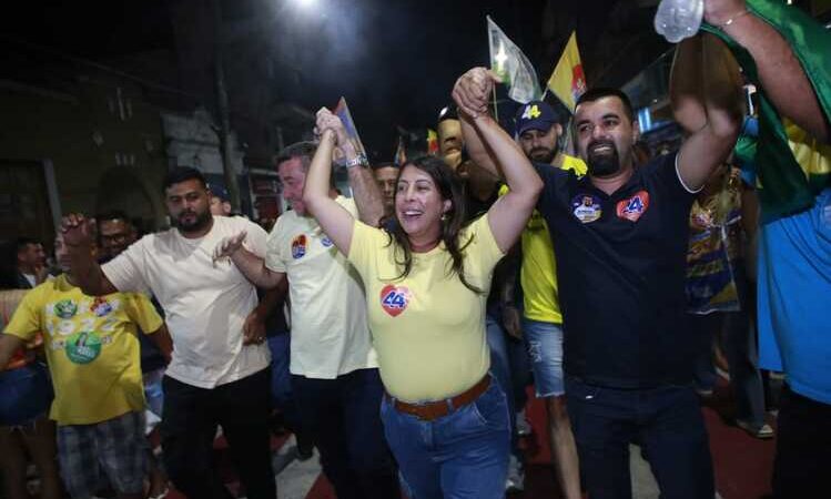 Força política: Carla Caputi elege base expressiva para a Câmara de SJB