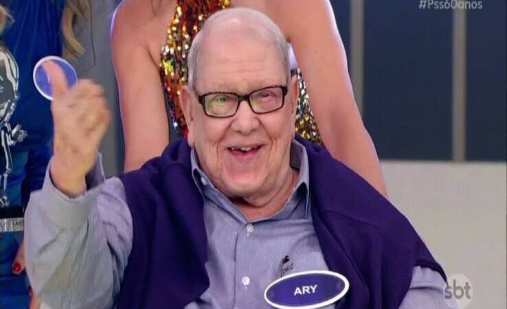 Humorista Ary Toledo morre em SP aos 87 anos