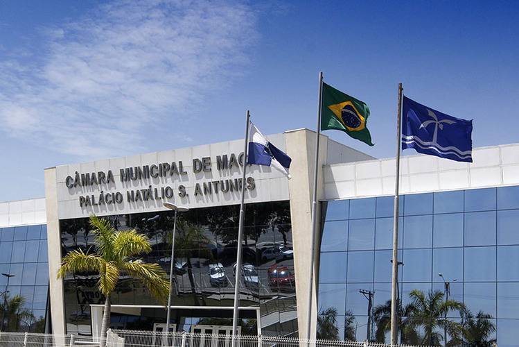 Justiça determina que Câmara de Macaé desocupe 132 cargos em comissão