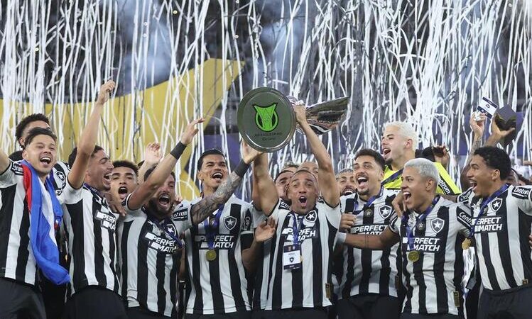Outra vez! Botafogo campeão Brasileiro