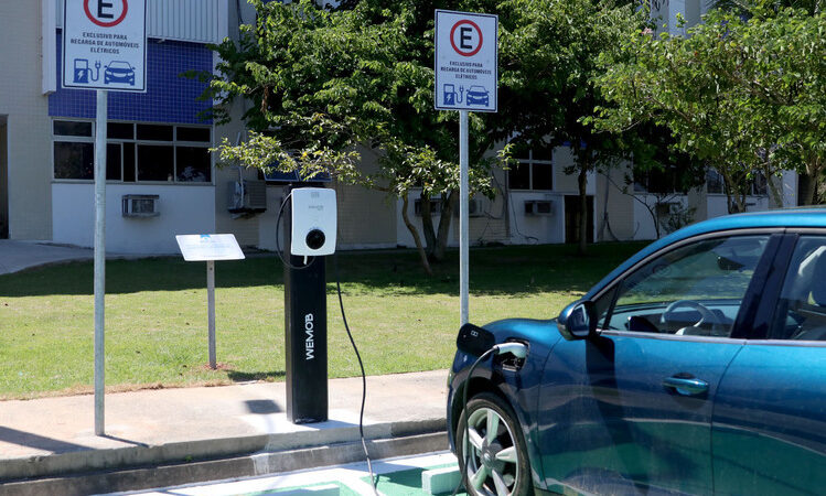 Campos e Macaé entre as cidades do Rio com maior número de estações para recarga de carros elétricos