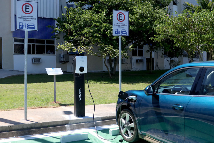 Campos e Macaé entre as cidades do Rio com maior número de estações para recarga de carros elétricos