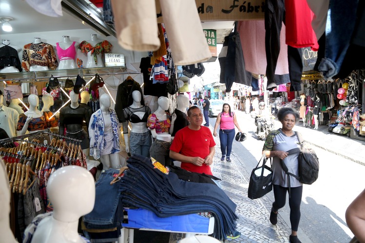 Lojas de Campos autorizadas a abrir nesta quarta, feriado de Santo Amaro