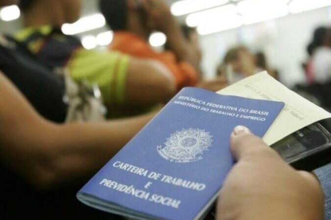 Emprego formal desacelera em dezembro no Norte Fluminense, aponta o Coneflu