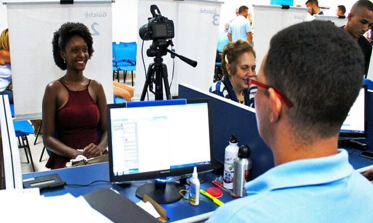 Detran faz mutirão em seus postos para emissão de nova Carteira de Identidade Nacional