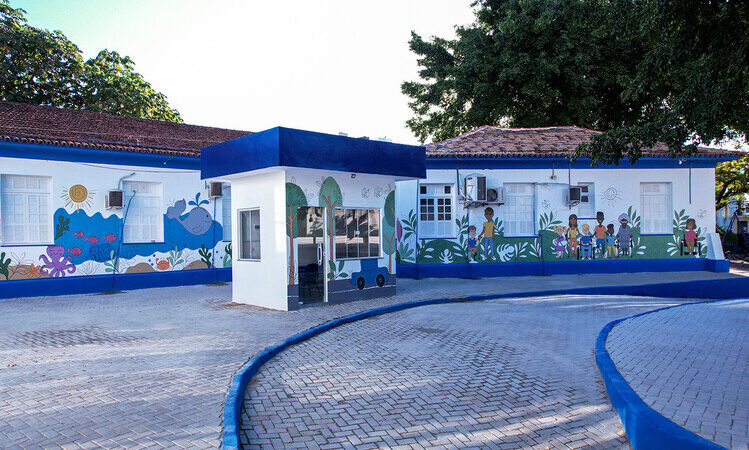 Vacina Drive, em Campos, facilita acesso de idosos e crianças atípicas à imunização