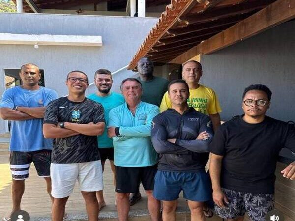 Atrás de apoio para 2026, Bacellar encontra Bolsonaro em Angra dos Reis