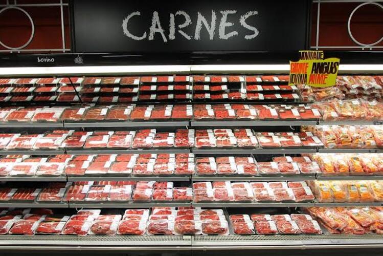 Governo zera tarifa de importação da carne e mais 8 alimentos para reduzir preços