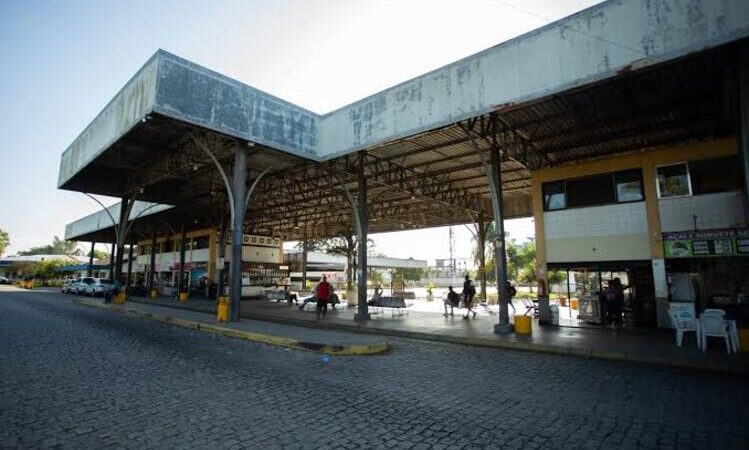 Sem prazo: Wladimir anuncia projeto de reforma do Shopping Estrada, em Campos
