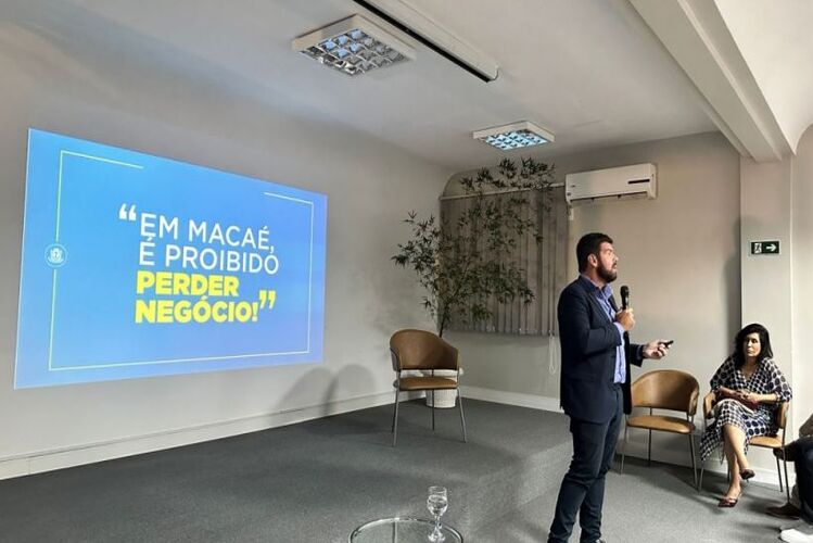Prefeito de Macaé defende a regionalização da economia em palestra na CDL Campos