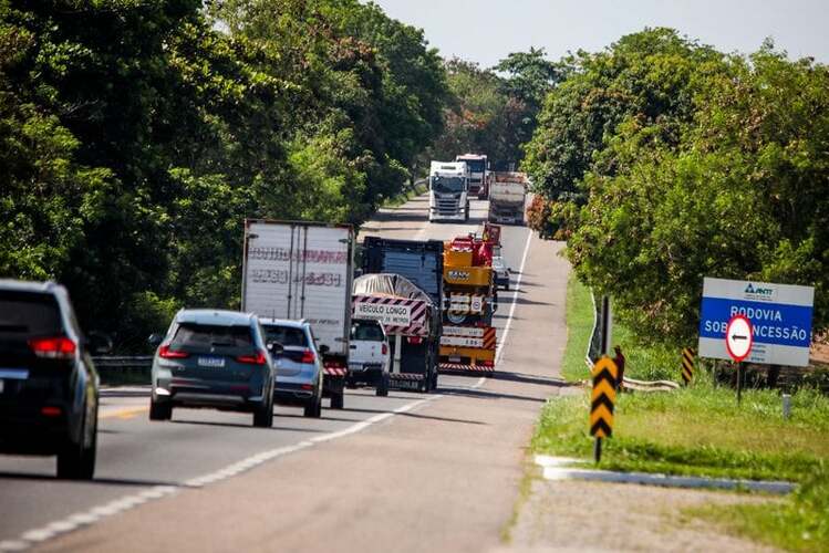 800 mil veículos são esperados na BR-101 durante o feriado do Trabalhador