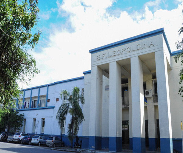 Educação de Campos abre processo seletivo para contratação de 400 cuidadores