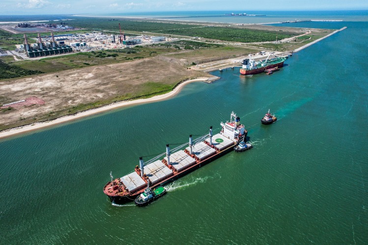 Porto do Açu e Repsoll vão estudar descarbonização do setor marítimo-portuário