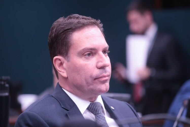 Câmara aprova suspensão de ação penal contra Ramagem relacionada a 8 de janeiro