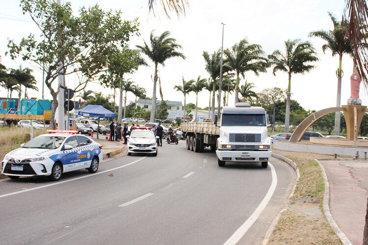 Prefeitura de Campos fecha hoje acesso de veículos acima de 4 eixos na área urbana