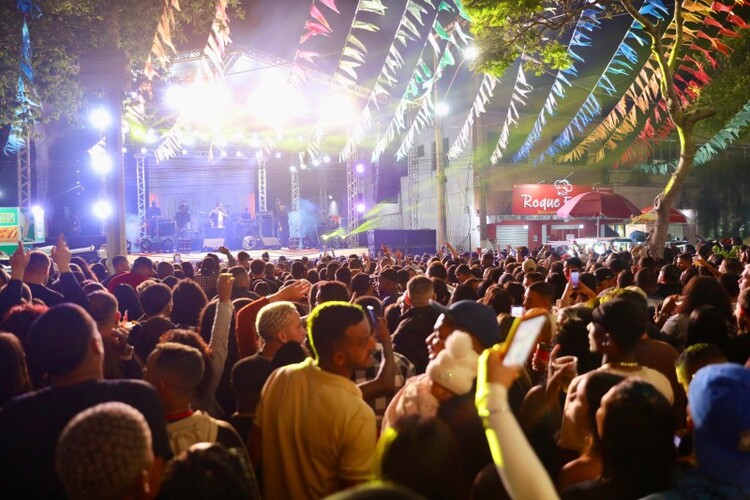 Aniversário de 175 anos de SJB terá bolo, show e esporte