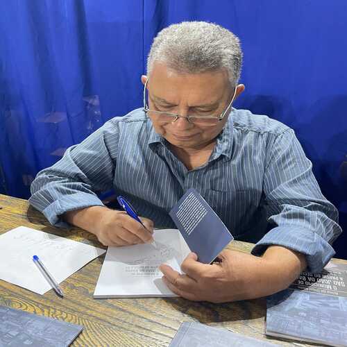 Economista Alcimar Chagas lança dois títulos na Bienal do Livro de Campos