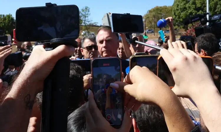 “Suprema humilhação”, diz Bolsonaro sobre tornozeleira eletrônica