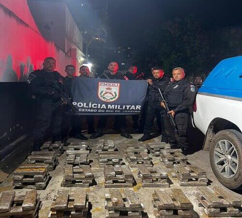 Polícia encontra 175 quilos de maconha em um caminhão, em Campos
