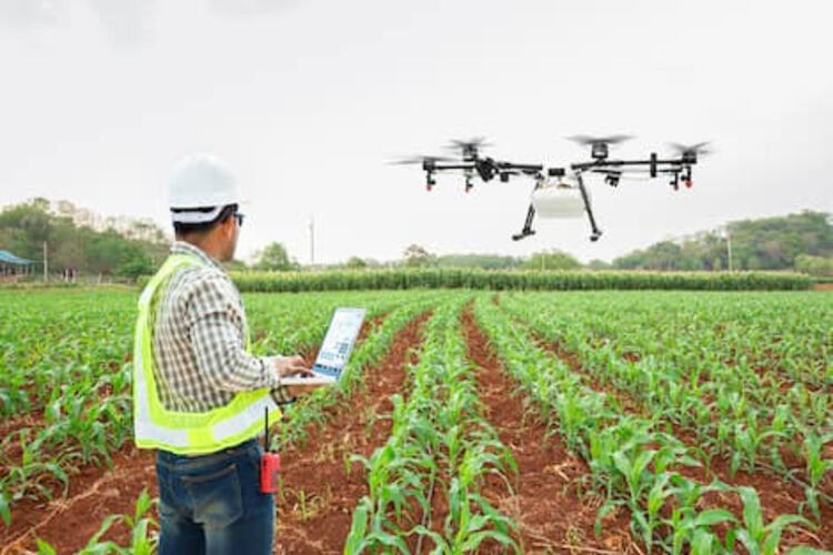 Curso de Aplicação com Drones é destaque na 18ª Semana do Produtor Rural da Uenf