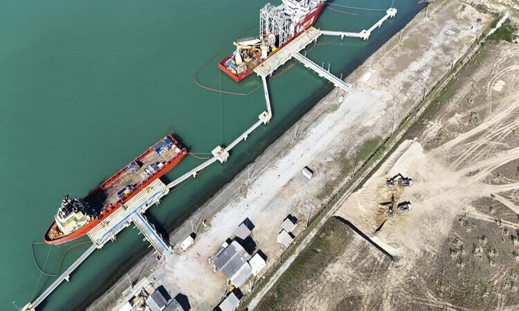 Megaobra da Vast no Porto do Açu prepara o Brasil para armazenar combustíveis marítimos