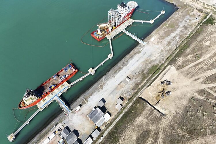 Megaobra da Vast no Porto do Açu prepara o Brasil para armazenar combustíveis marítimos