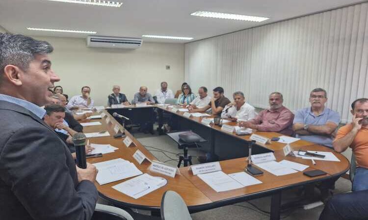 Empresários do NF debatem panorama do mercado de trabalho no RJ