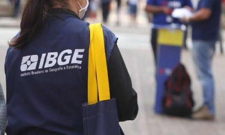 IBGE abre concurso temporário com quase 10 mil vagas e salários de até R$ 4,3 mil