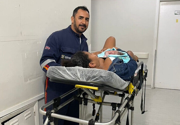 Bebê nasce a caminho de hospital em parto realizado por motorista em Campos
