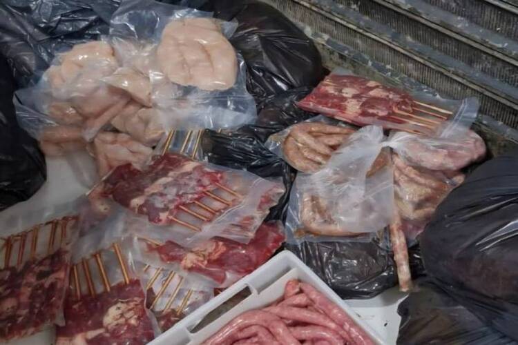 Vigilância Sanitária apreende 1 tonelada de carne em açougue de Campos