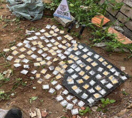 PM apreende drogas em duas ações na área de Guarus, em Campos