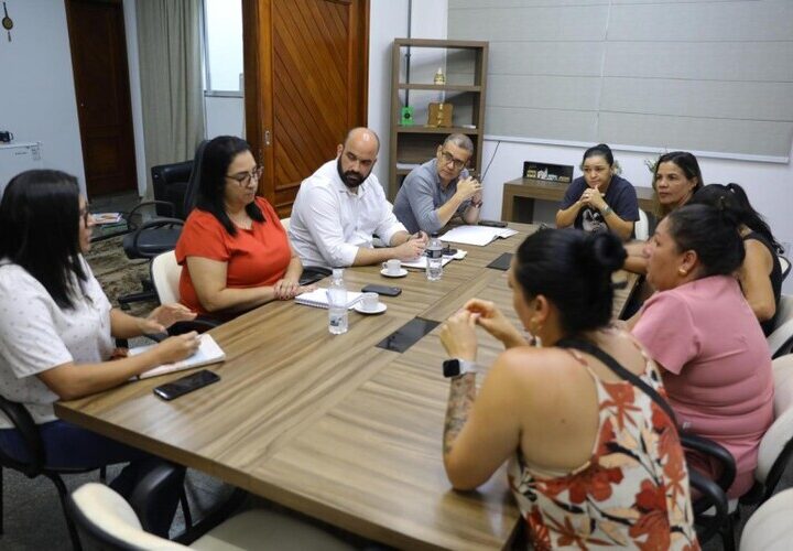 Comissão do gabinete da Prefeitura de SJB recebe de moradores do Pontal de Atafona