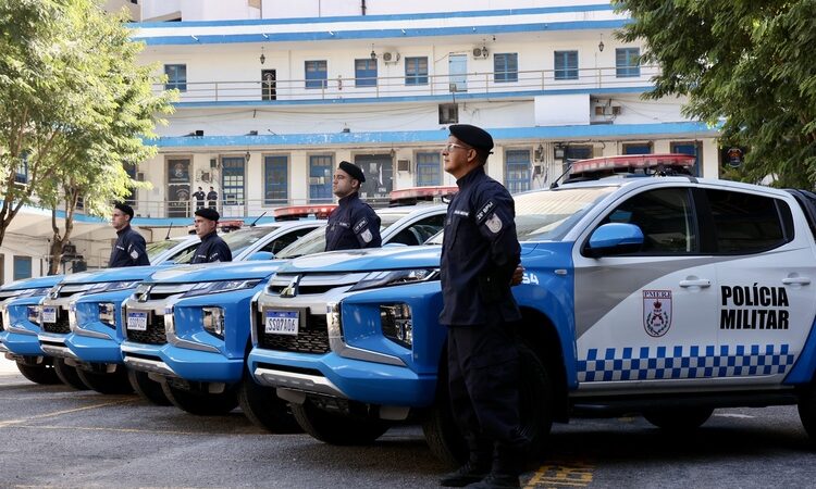Cláudio Castro reajusta em mais de 160% o auxílio-alimentação dos policiais militares