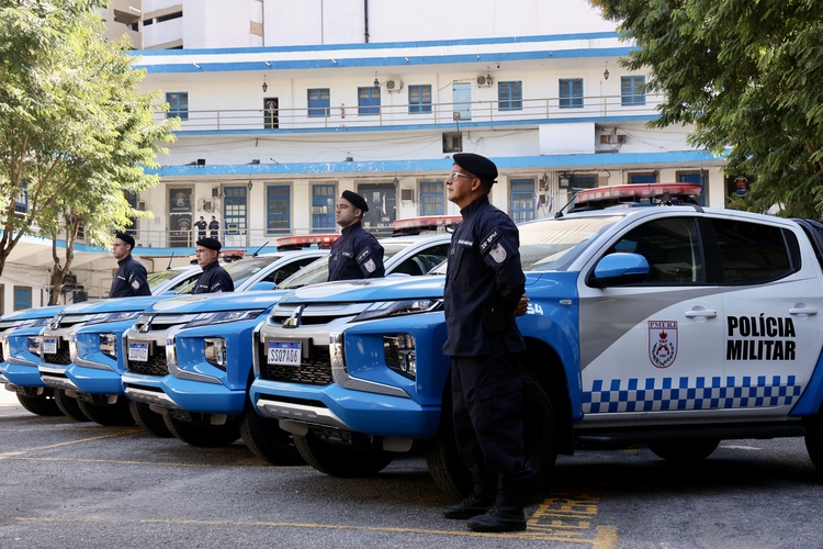 Cláudio Castro reajusta em mais de 160% o auxílio-alimentação dos policiais militares