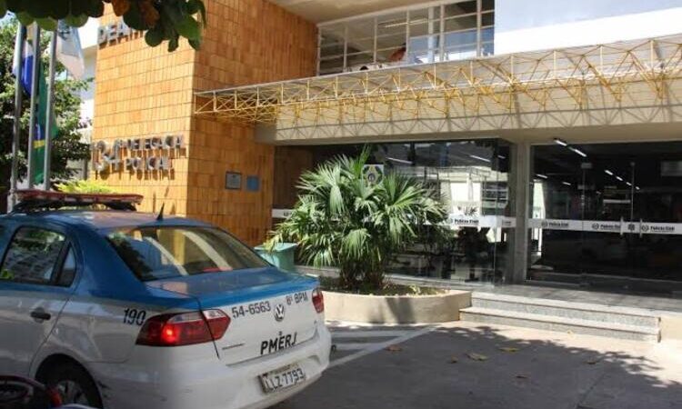 Ação policial apreende drogas na Lapa, em Campos