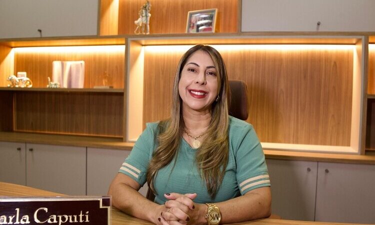 Prefeita de SJB anuncia para sexta, segunda parcela do 13º e salário de dezembro