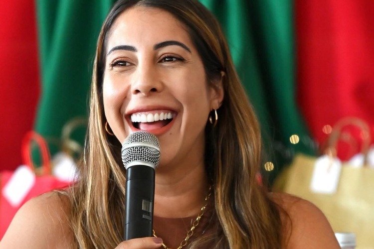 TCE aprova por unanimidade contas de 2024 de Carla Caputi, prefeita de SJB