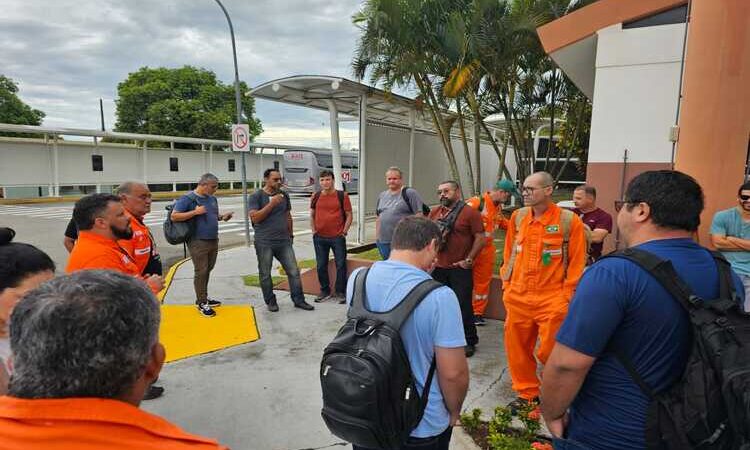 Petroleiros de todo país em greve por tempo indeterminado