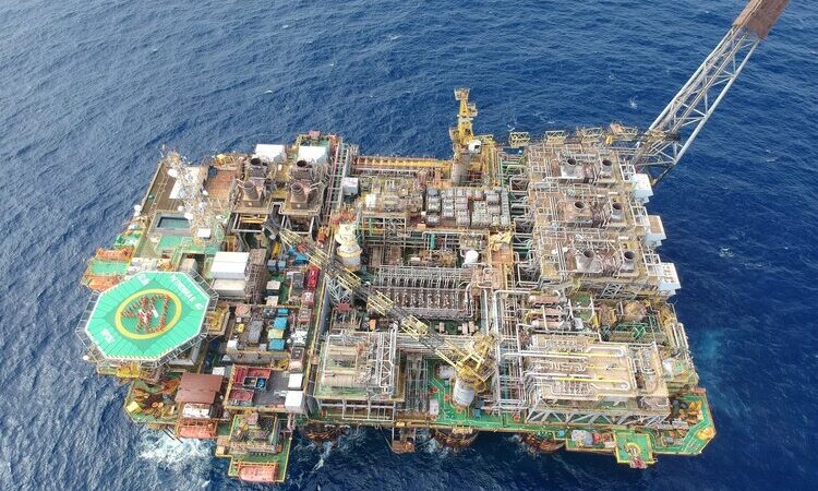 Petrobras retoma produção da P-40, na Bacia de Campos