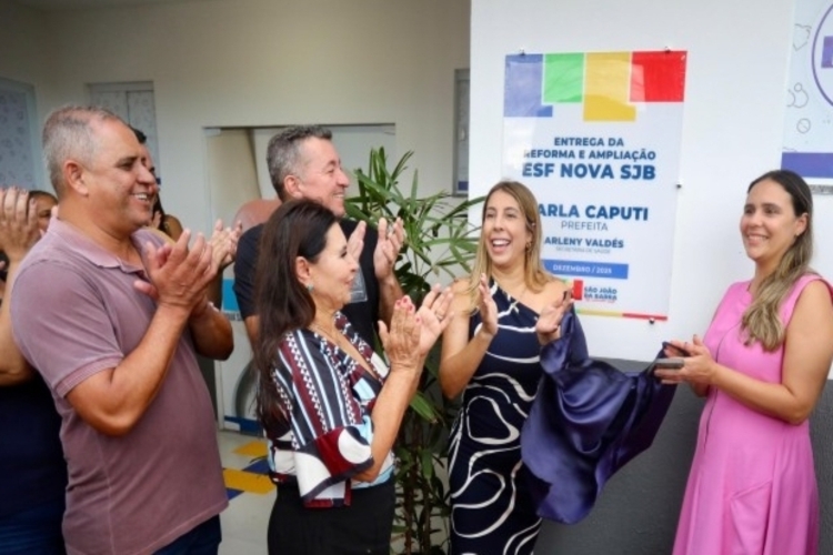 Carla Caputi reinaugura ESF, em São João da Barra 