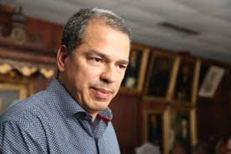 Vice-prefeito de Campos está internado em São Paulo