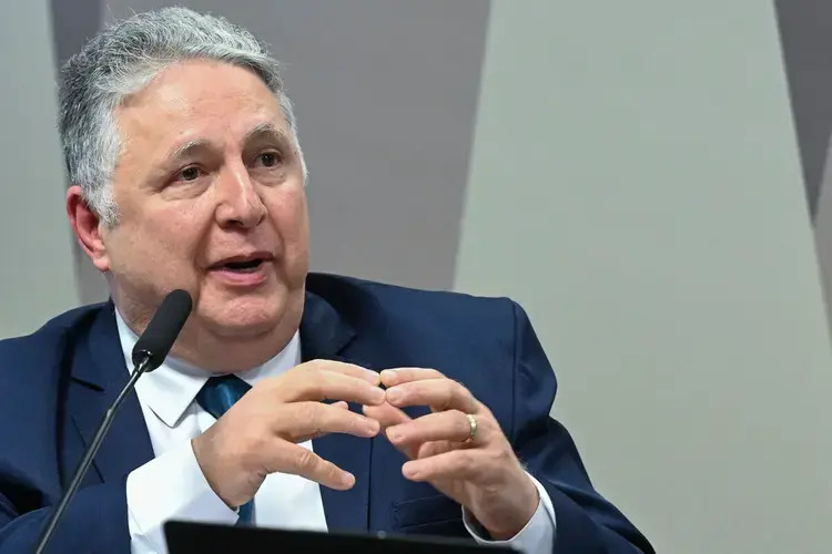 Garotinho diz na CPI do Crime Organizado que 47 deputados recebem mesada na Alerj